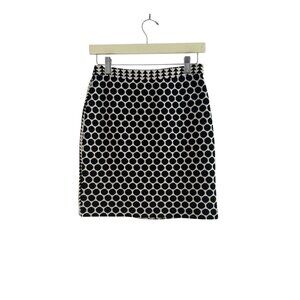 Leifnotes Women's White and Black Abstract Skirt Size 0
